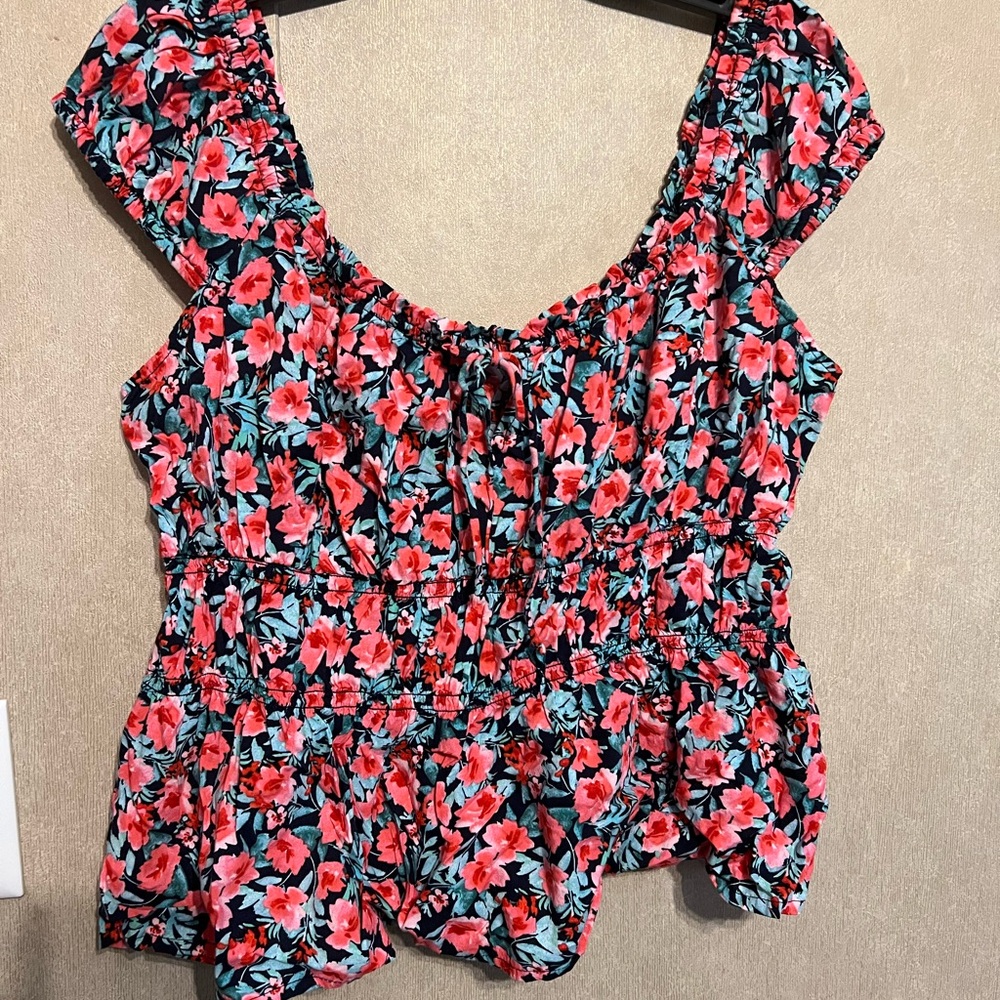 Old Navy Red and Blue Ruffled Tie Front Blouse